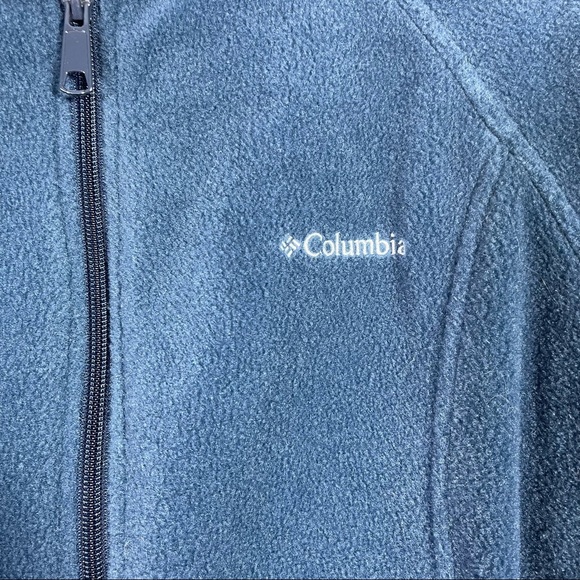 Columbia, Pretty Navy Blue, Fleece Jacket, Size Large. New Condition! - Picture 2 of 6